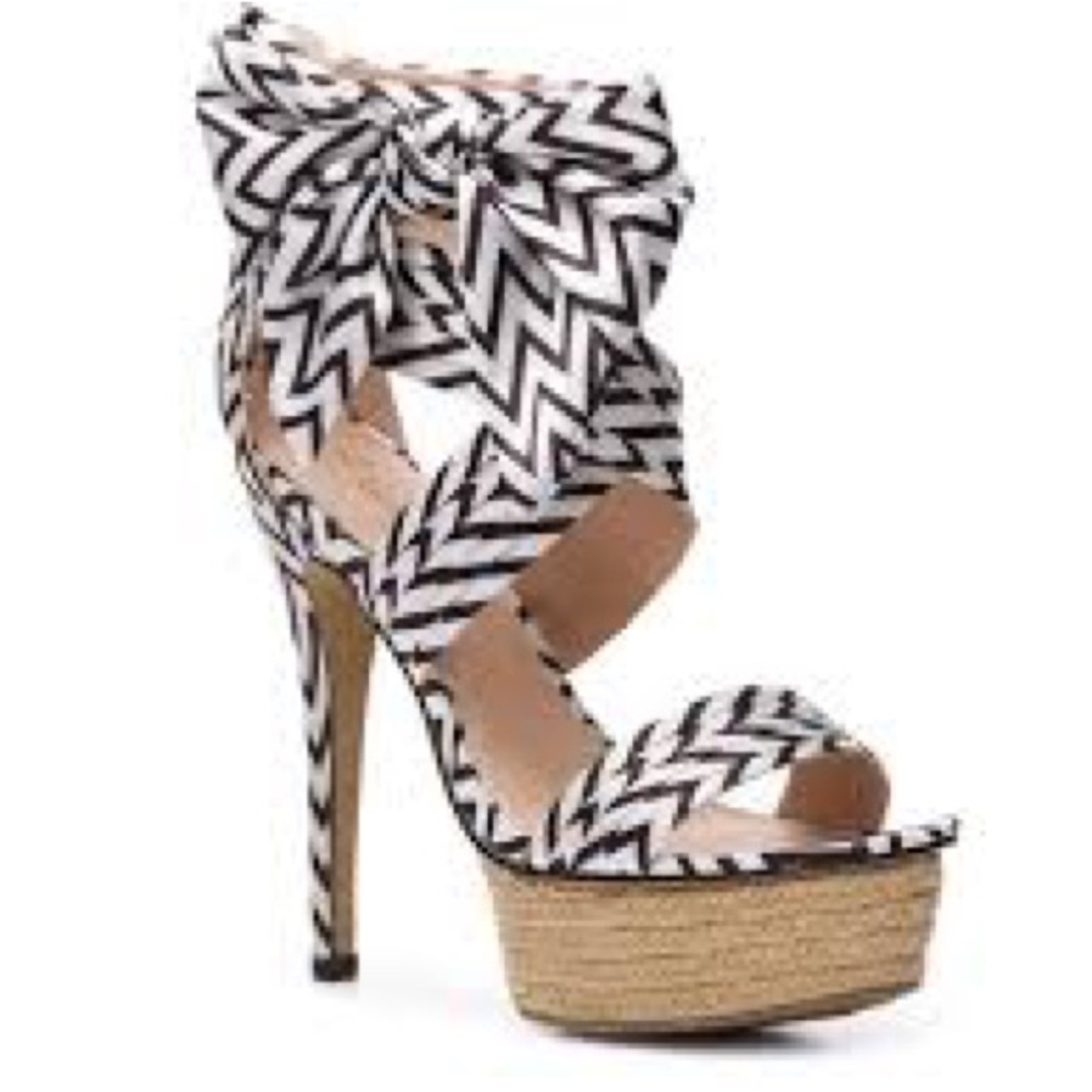 Zigi Soho Women's Black and White Sandals S/7